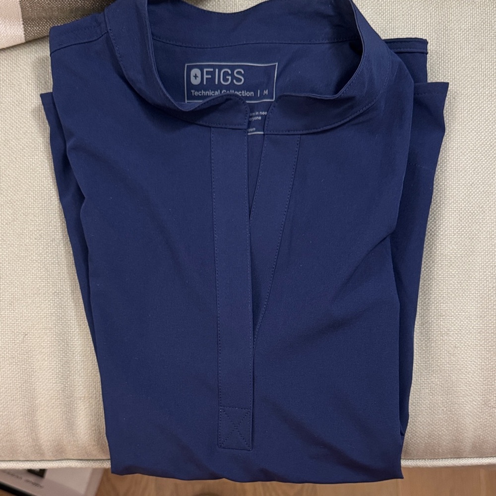 Figs Rafaela FREEx Oversized Scrub Top - Navy